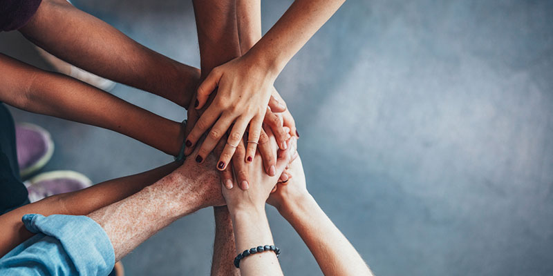 Help Women in Need and Benefit from This Kindness